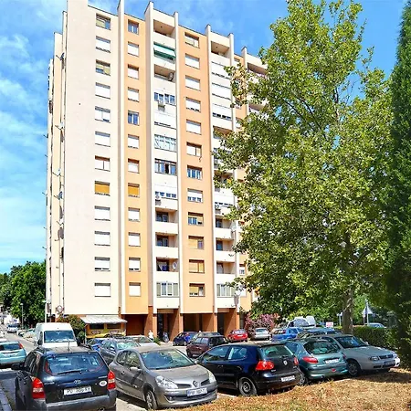 Apartment Pula 2187 *