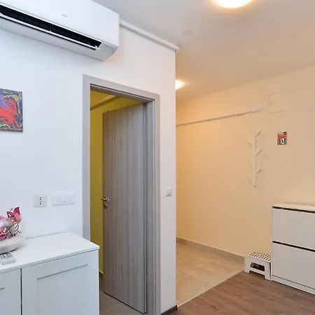 דירה Apartment Pula 2187 *