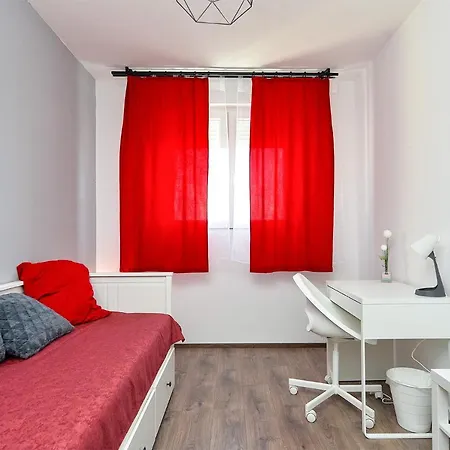 Apartment Pula 2187 דירה *